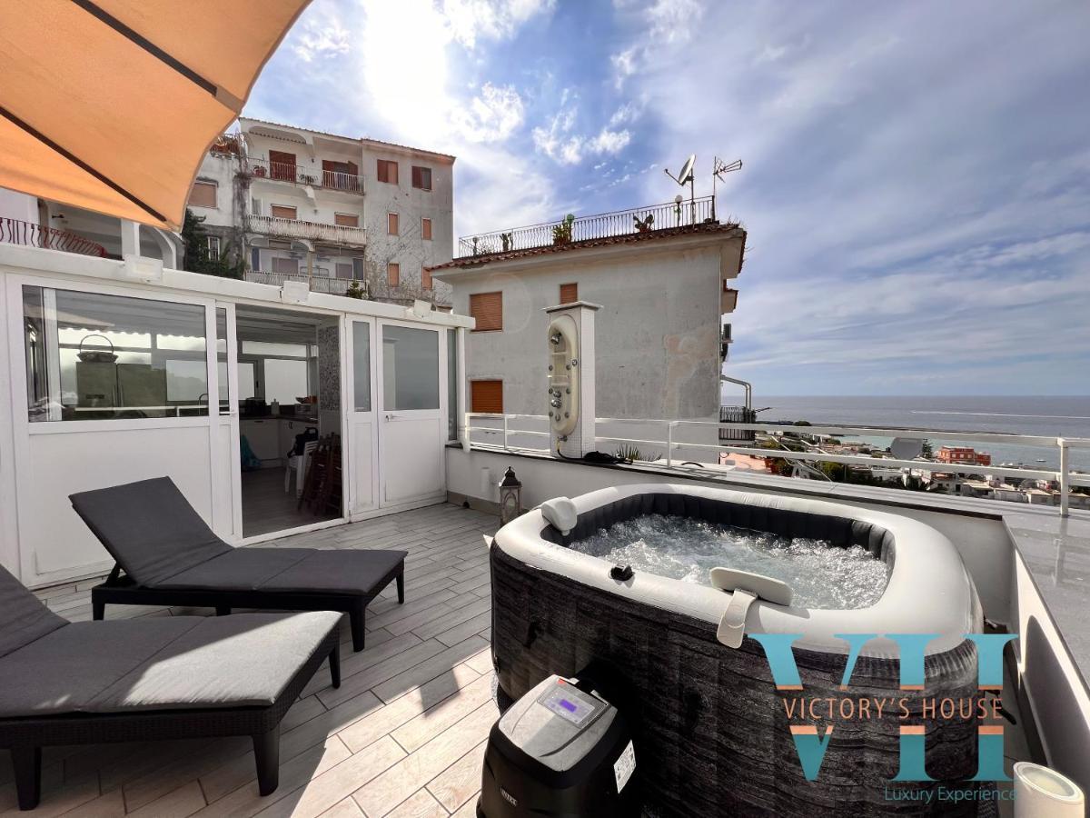 カザミッチョラ・テルメ Victory'S Luxury House With Jacuzzi On The Roofヴィラ エクステリア 写真