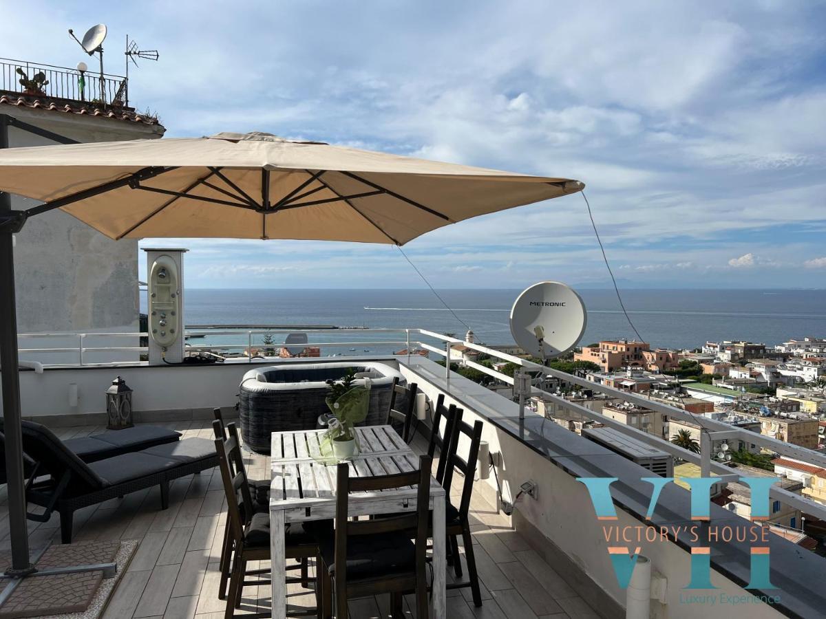 カザミッチョラ・テルメ Victory'S Luxury House With Jacuzzi On The Roofヴィラ エクステリア 写真